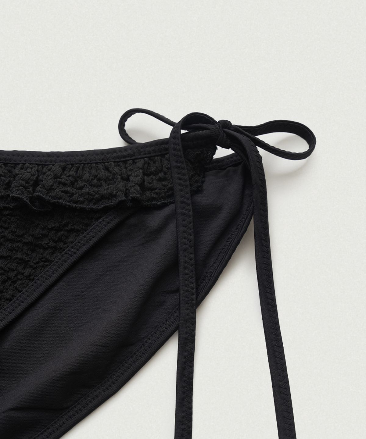 더바넷(THEBARNNET) Crinkle Ruffle Bikini_Black