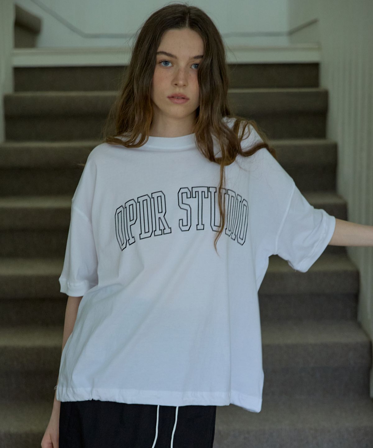 오픈도어스튜디오(OPENDOORSTUDIO) Arch Logo Drawstring TShirt Ivory