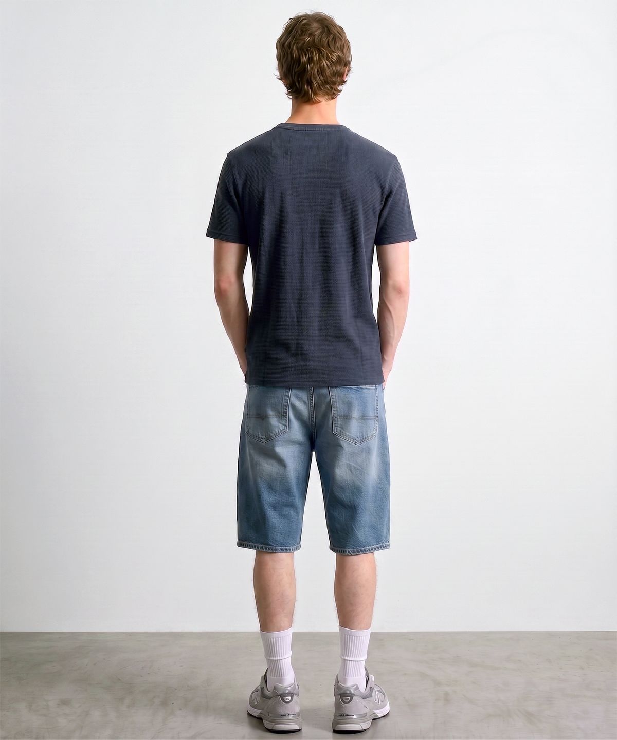 디 그랜드 마틴(DE GRAND MATIN) Waffle Henley-neck T-shirt_Navy
