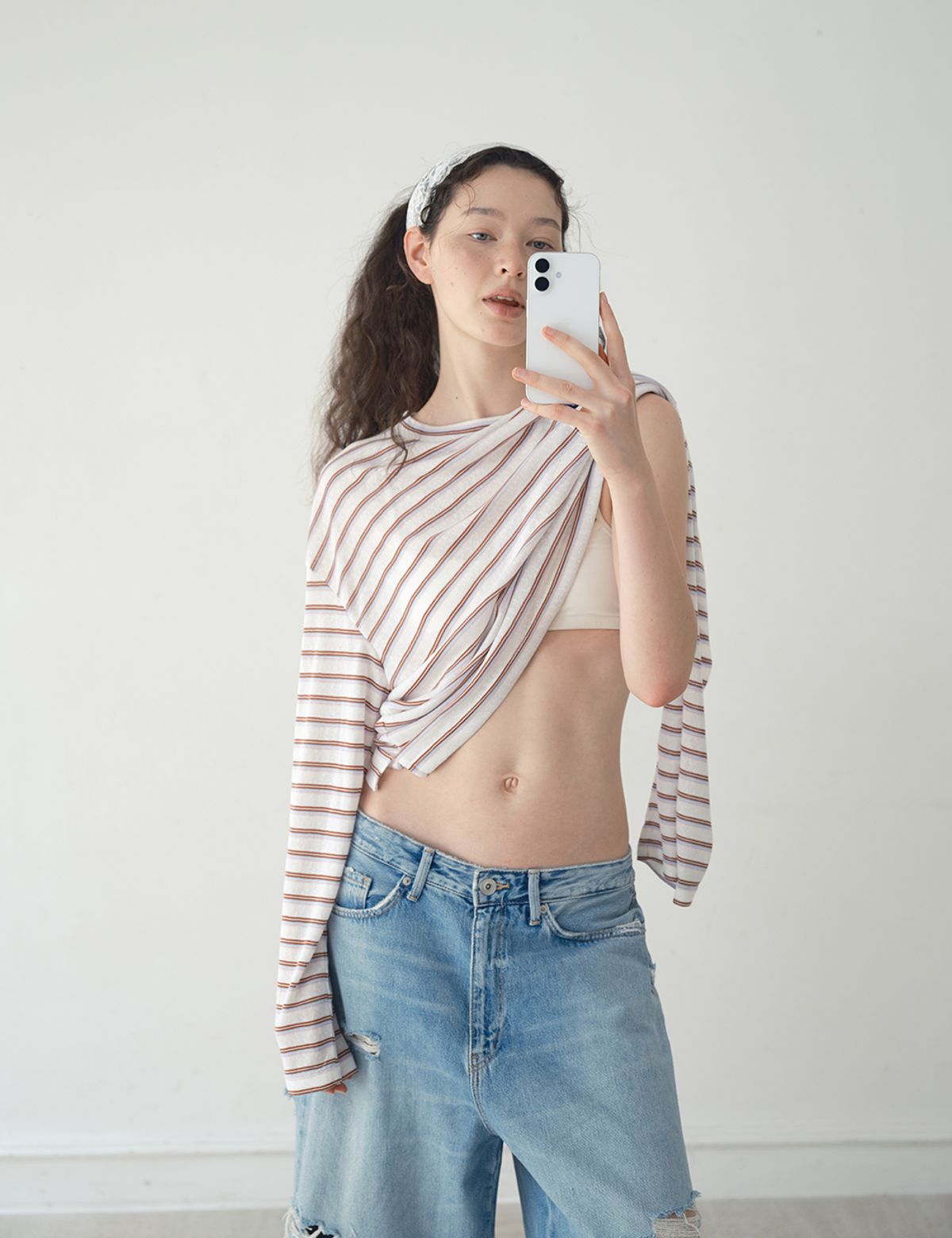 오라이(ORIGHH) 시어 스트라이프 롱슬리브_화이트(2color)