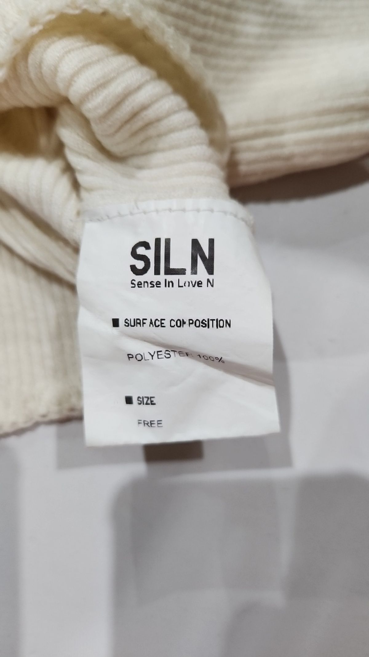 실른(SILN) 니트/스웨터 FREE