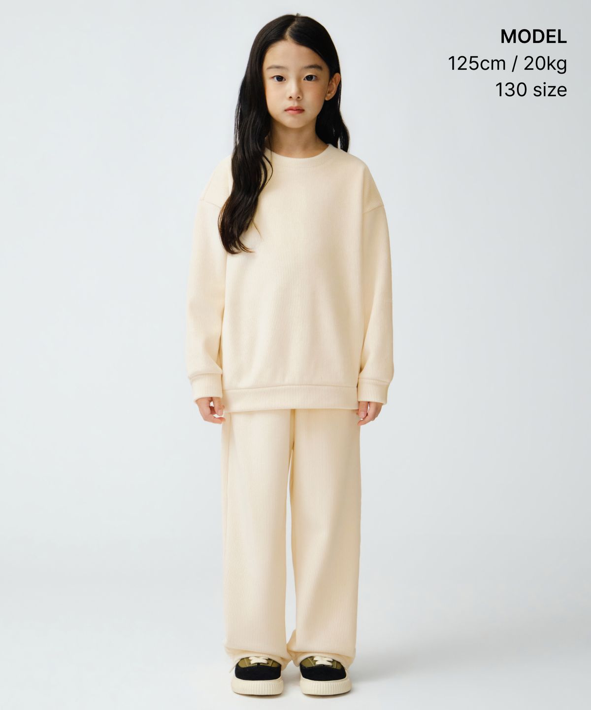 무신사 스탠다드 키즈(MUSINSA STANDARD KIDS) 벨루어 코듀로이 스웨트셔츠 & 벨루어 코듀로이 라운지 팬츠 셋업 [크림]