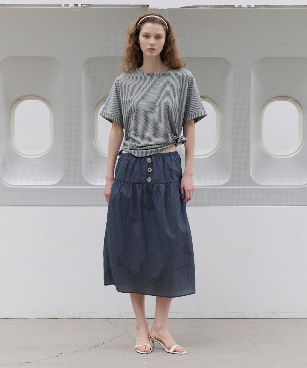 토아베(TOAVE) Breeze Big-Button Shirring Skirt (Navy blue)