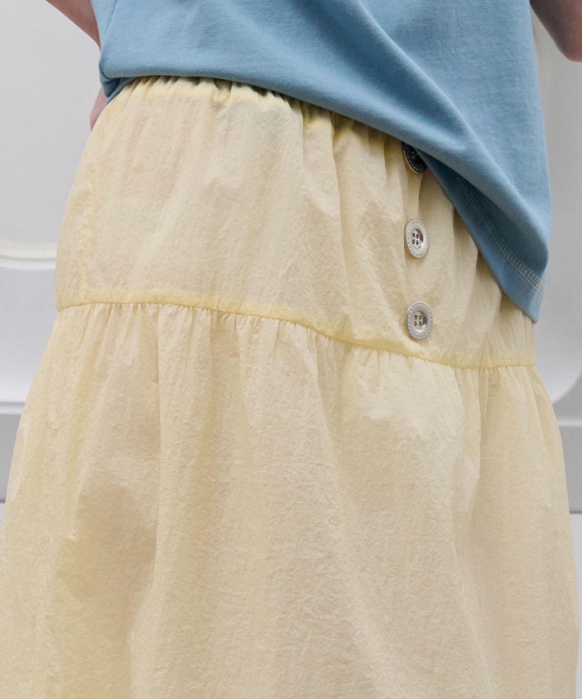 토아베(TOAVE) Breeze Big-Button Shirring Skirt (Light yellow)