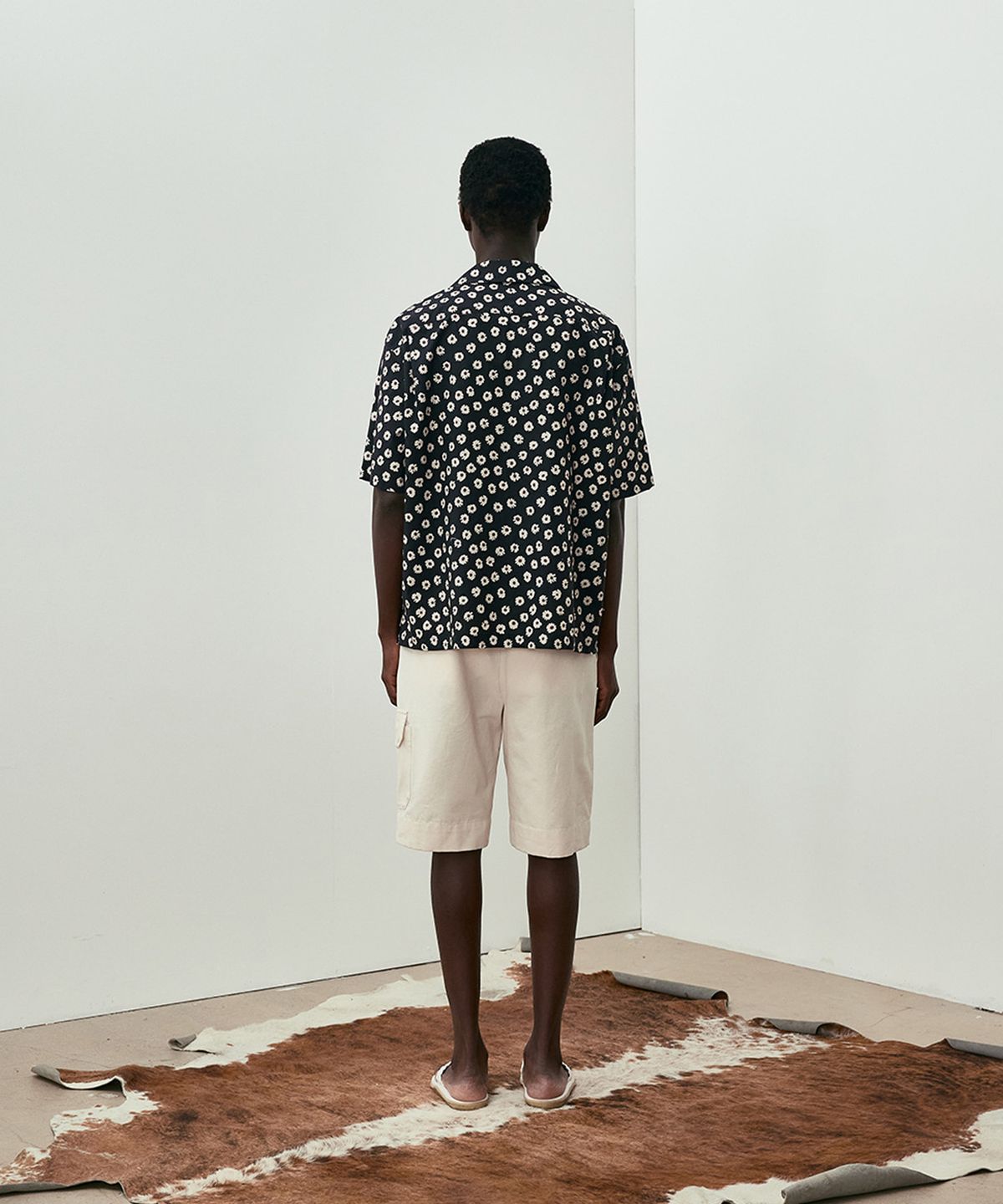 밀라코드(MILACODE) Cotton Gurkha Shorts - CREAM