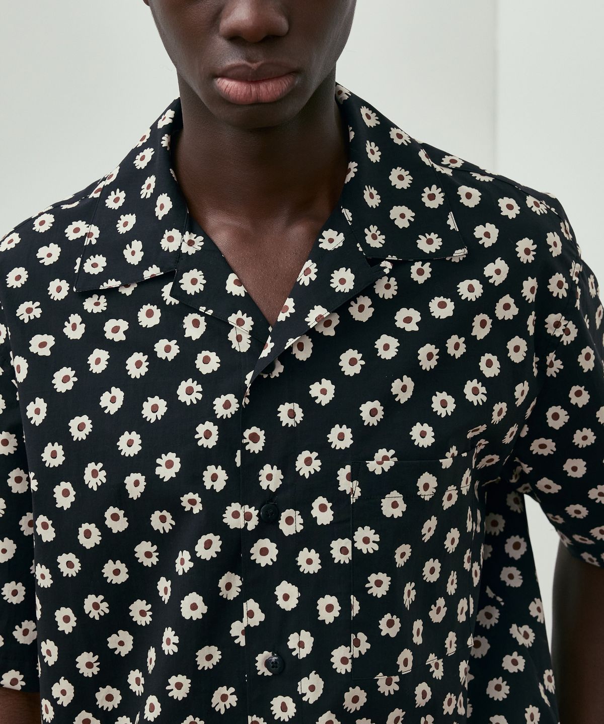 밀라코드(MILACODE) Wild Flower Print Shirt - BLACK