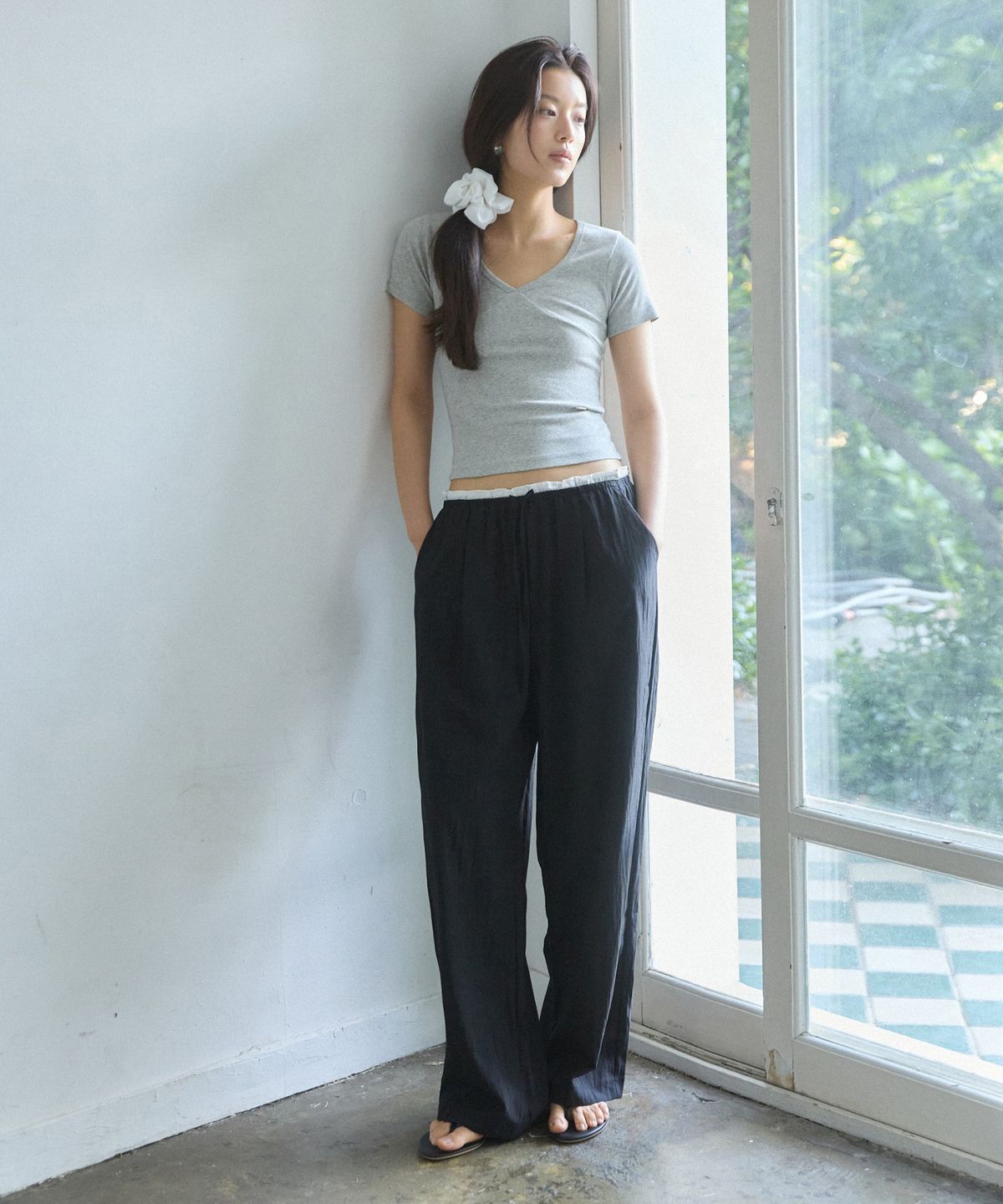 어다울(ADAUL) Frill layered sagging banding pants - black