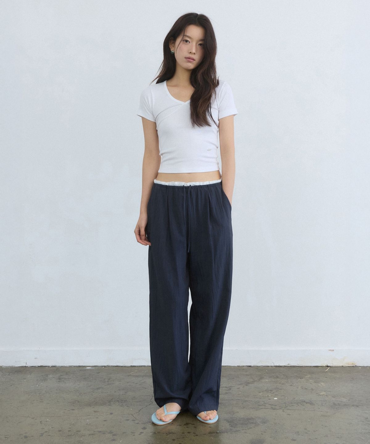 어다울(ADAUL) Frill layered sagging banding pants - navy