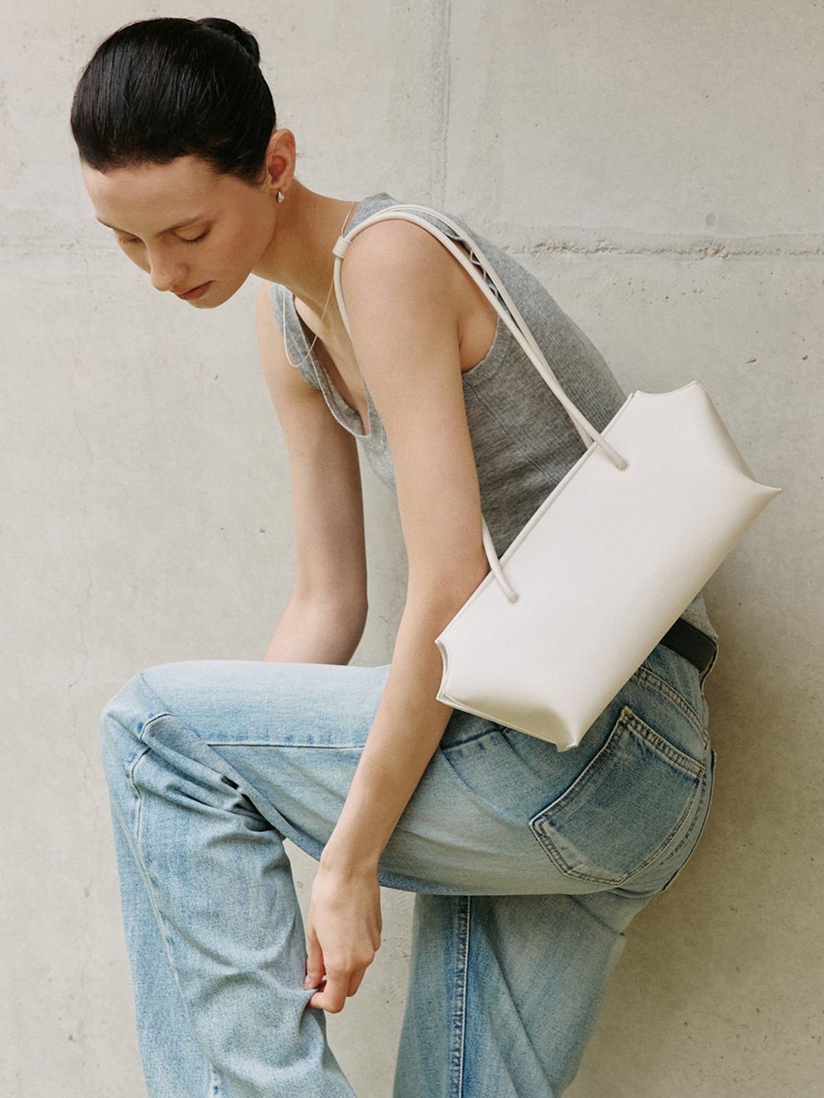 모어모르(MOREMORR) RIVA BAG _ ivory 숄더백 토트백
