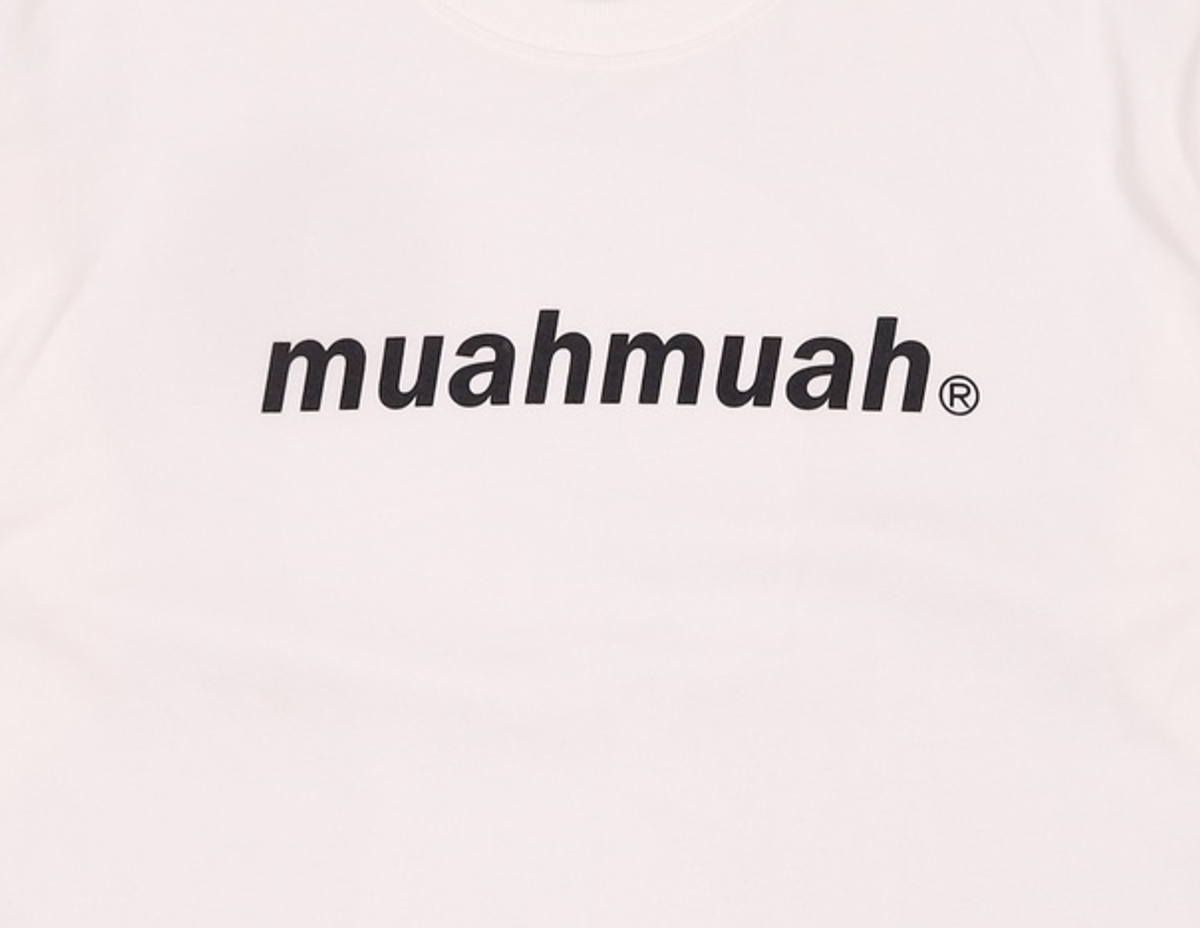 무아무아(MUAHMUAH) 긴소매 티셔츠 FREE
