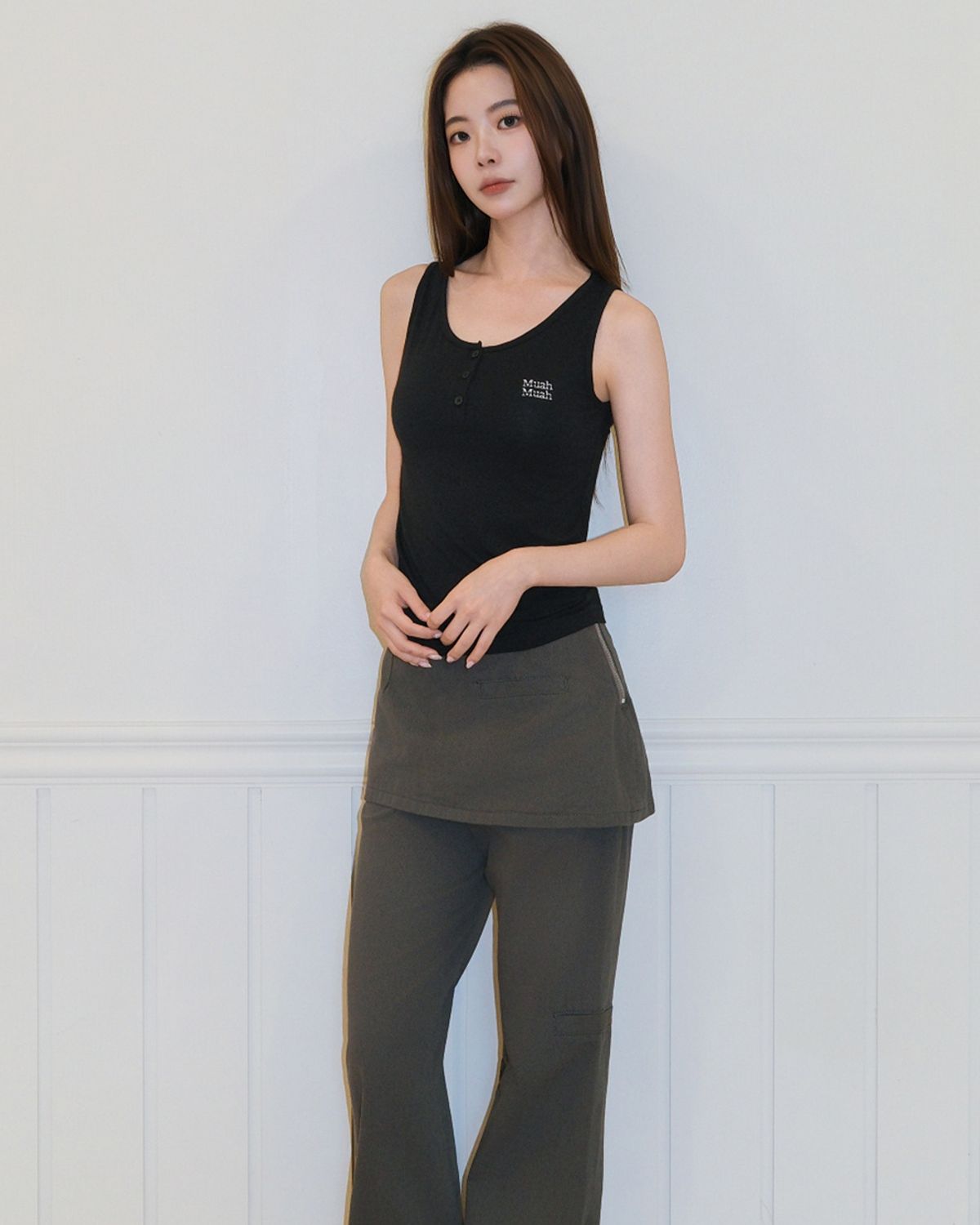 무아무아(MUAHMUAH) 슬림 헨리넥 슬리브리스 [블랙]