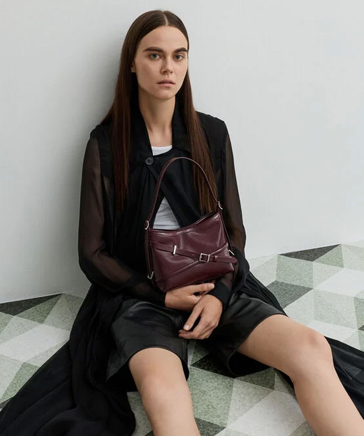 찰스앤키스(CHARLES & KEITH) 브리나 버클 스트랩 크로스바디 백 2colors CK2-80271629