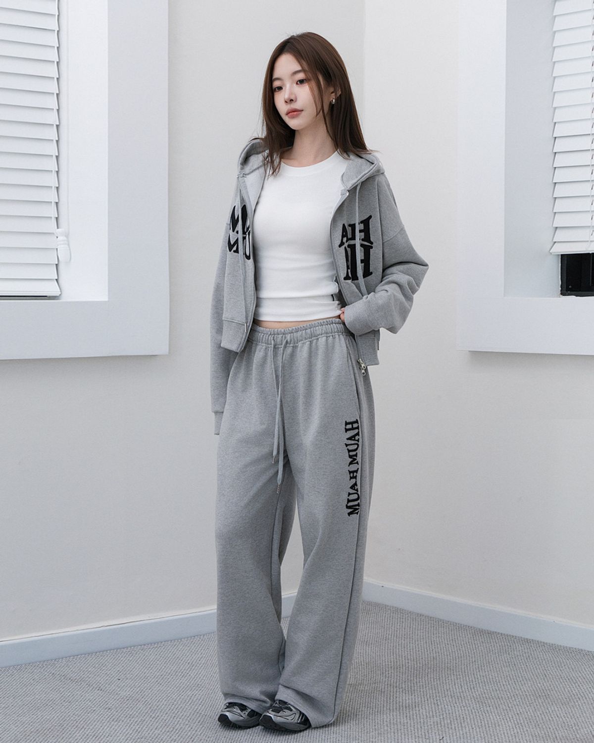 무아무아(MUAHMUAH) 웨이브 볼드 스티치 후드집업 [그레이]