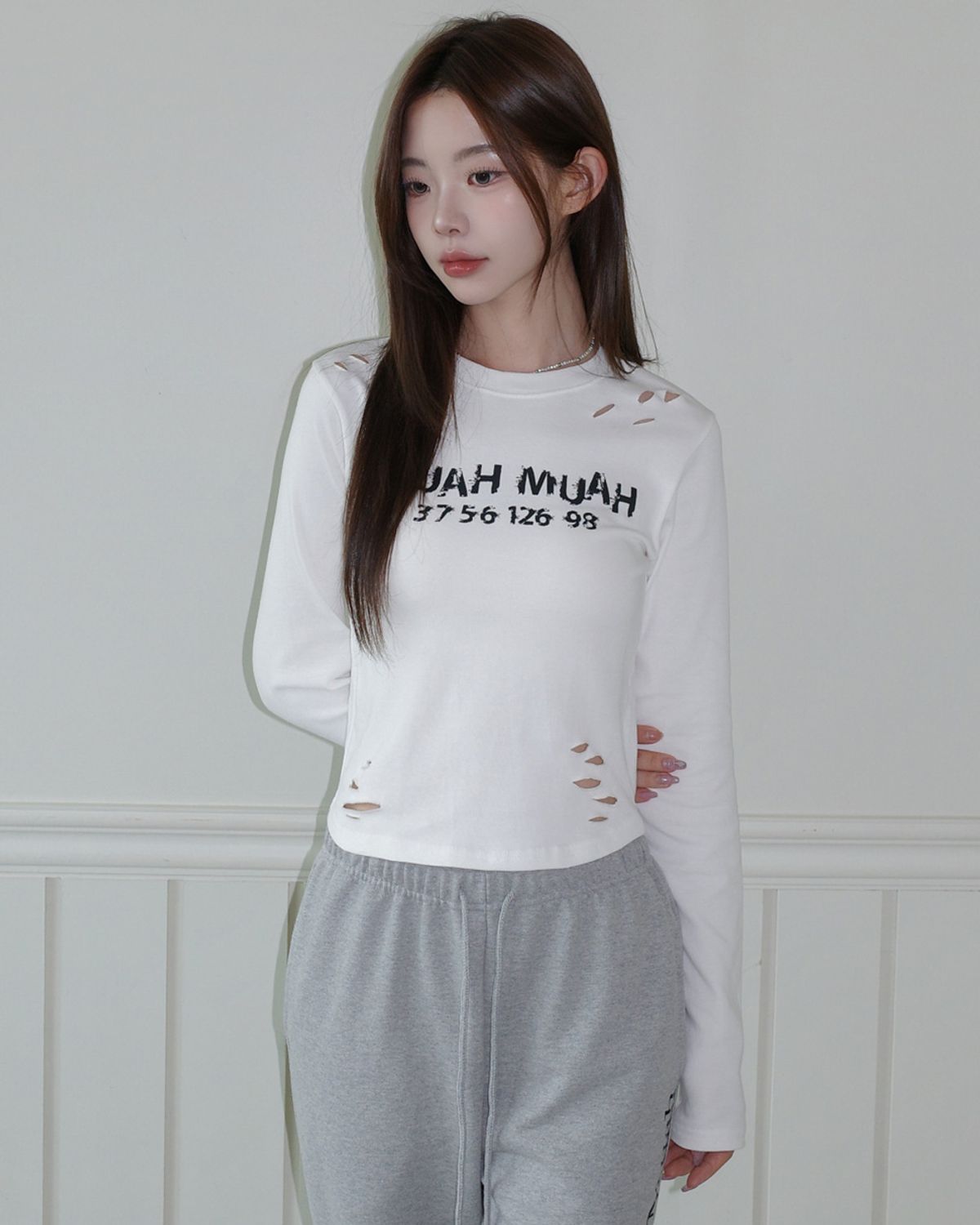 무아무아(MUAHMUAH) 크랙 무아 프린팅 긴팔티 [화이트]