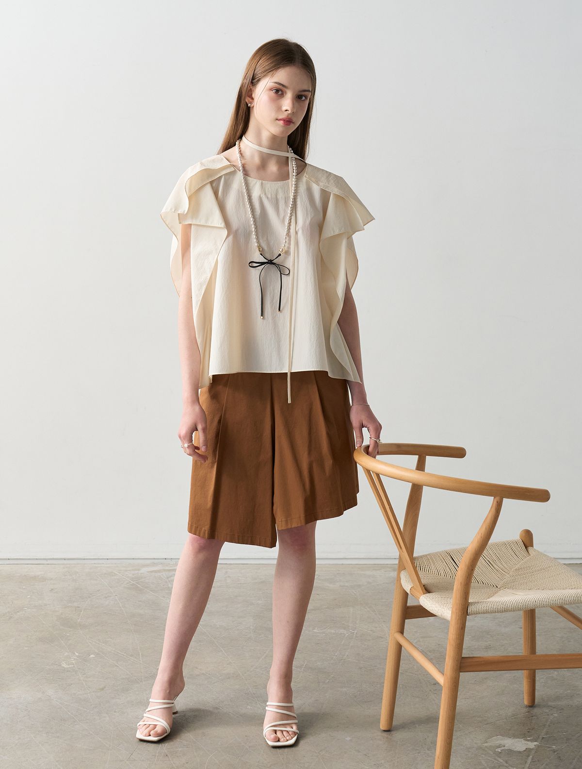 르이엘(LE YIEL) Ribbon Flare Blouse_Ivory 리본 플레어 블라우스_아이보리