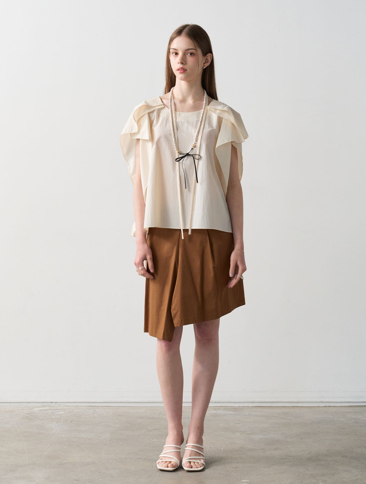 르이엘(LE YIEL) Ribbon Flare Blouse_Ivory 리본 플레어 블라우스_아이보리