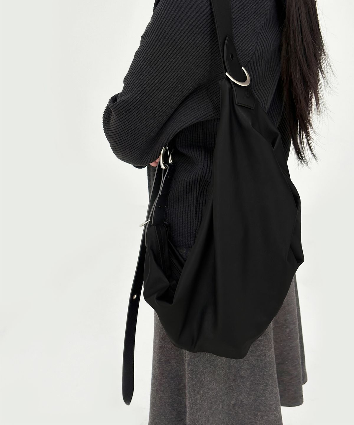에크라(ECHRA) halo shoulder bag [leather black]