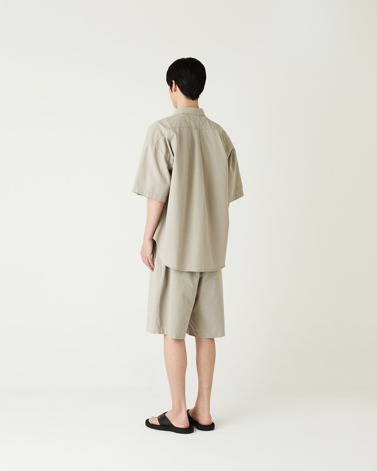 디앤드퀘스천(THEENDQUESTION) Ripstop pigment half pants / BEIGE