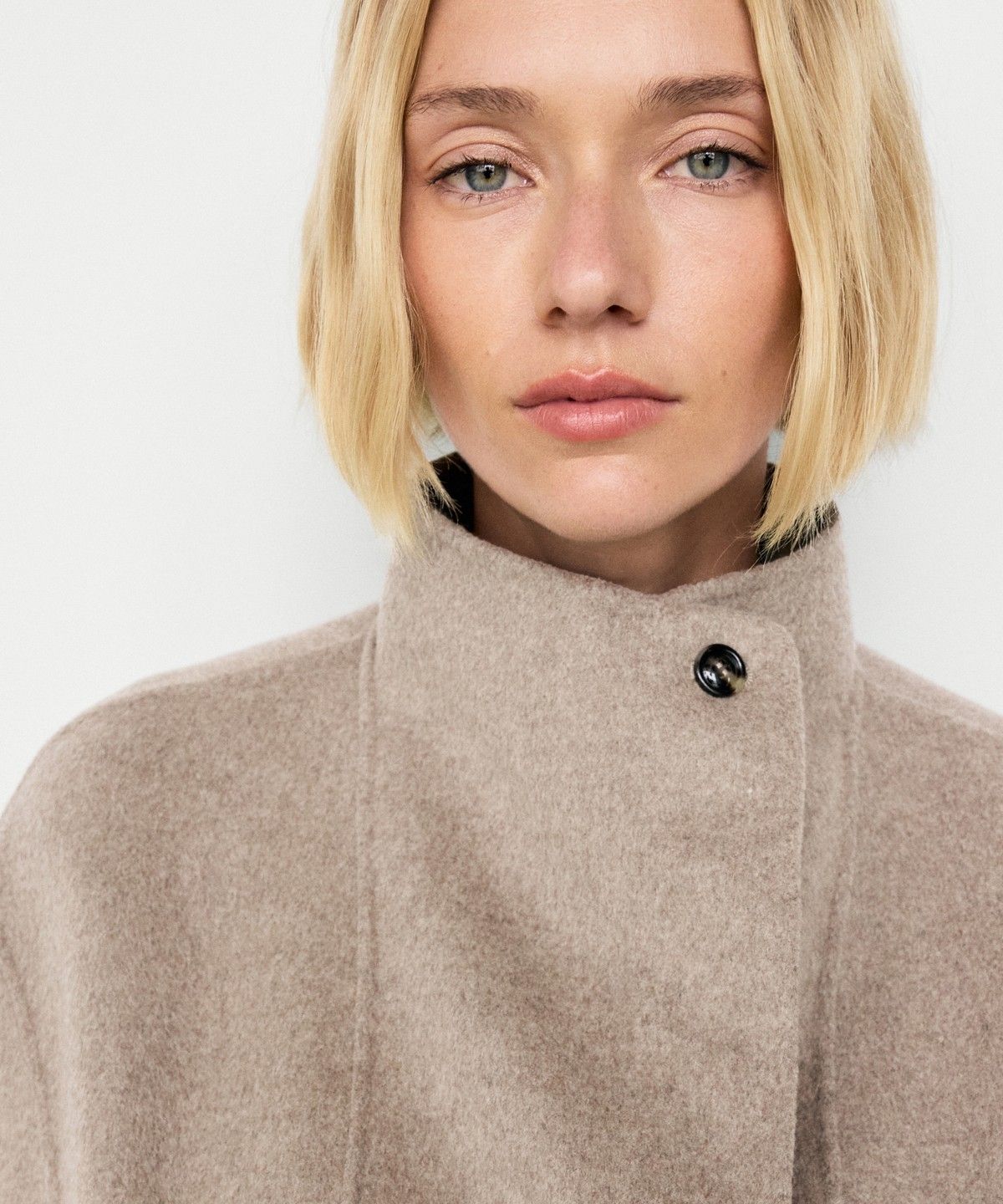 마시모두띠(MASSIMO DUTTI) 울 블렌드 쇼트 재킷