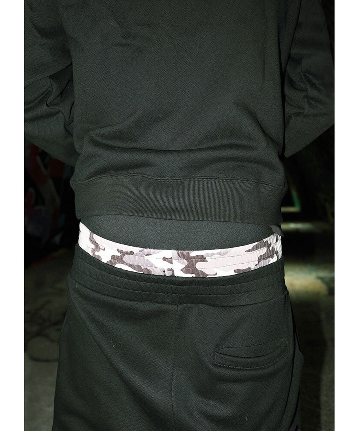 펑쉐이(FENGSHUI) Fengshui Snow Camo sagging sweatpants