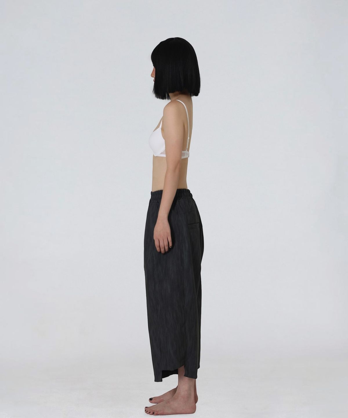 엑세스(XX) Leather Side Incision Bermuda Pants