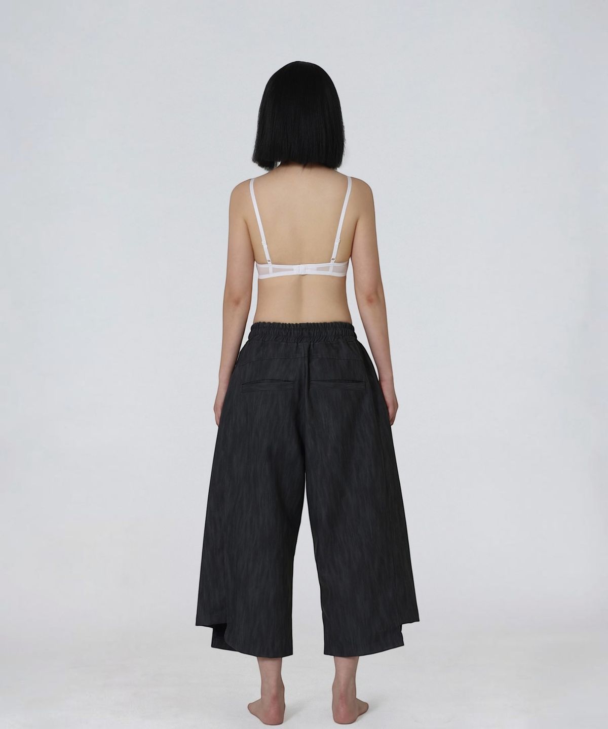 엑세스(XX) Leather Side Incision Bermuda Pants