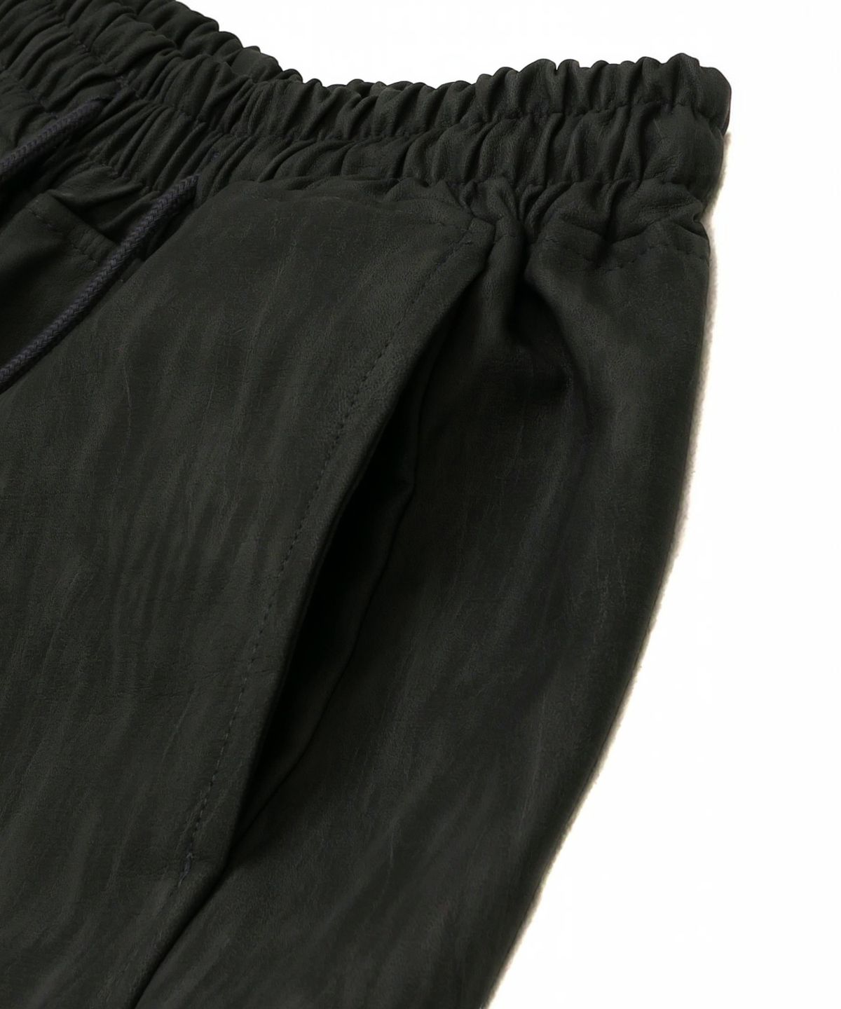엑세스(XX) Leather Side Incision Bermuda Pants