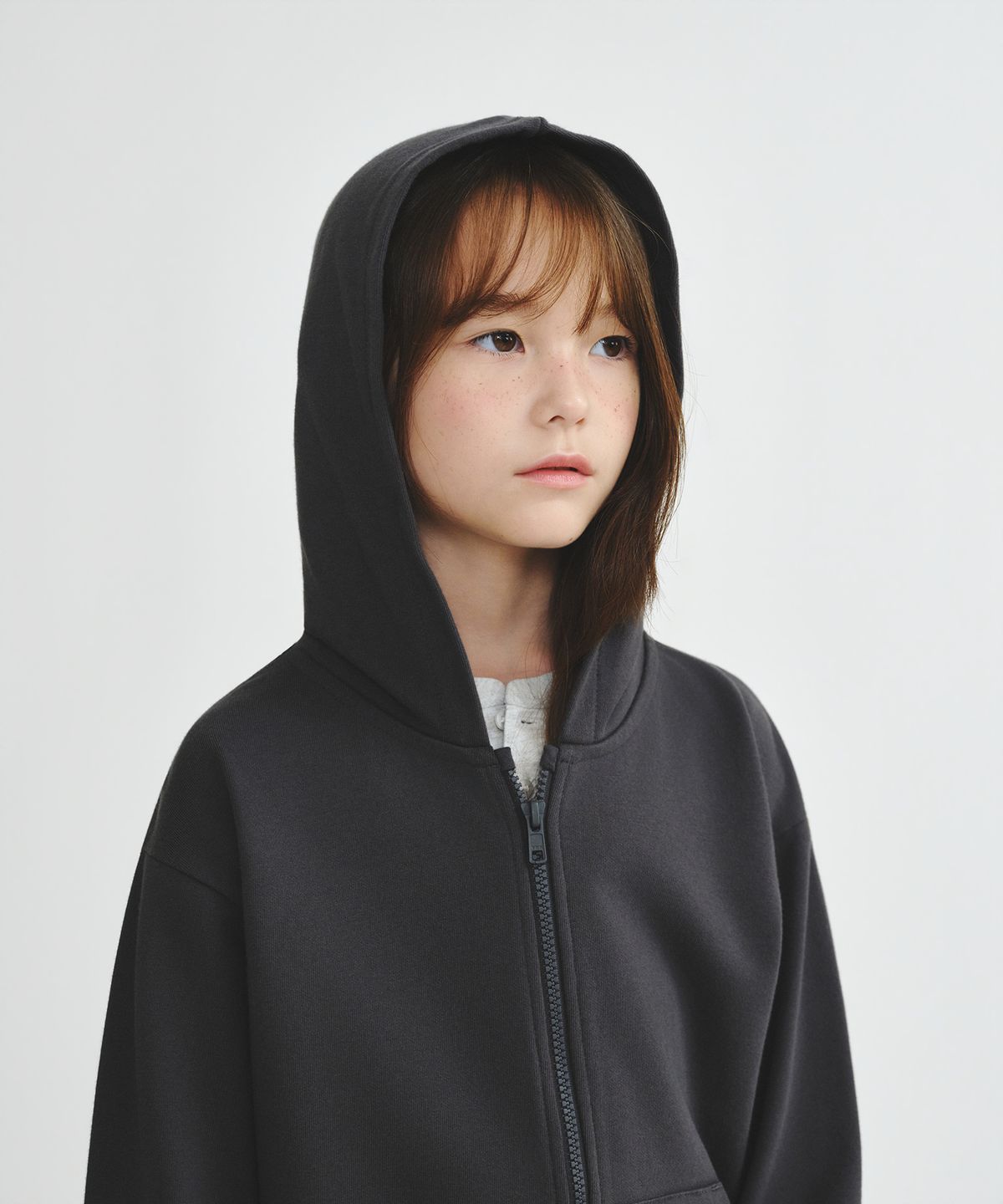 무신사 스탠다드 키즈(MUSINSA STANDARD KIDS) 오버사이즈 후디드 스웨트 집업 [다크 그레이]