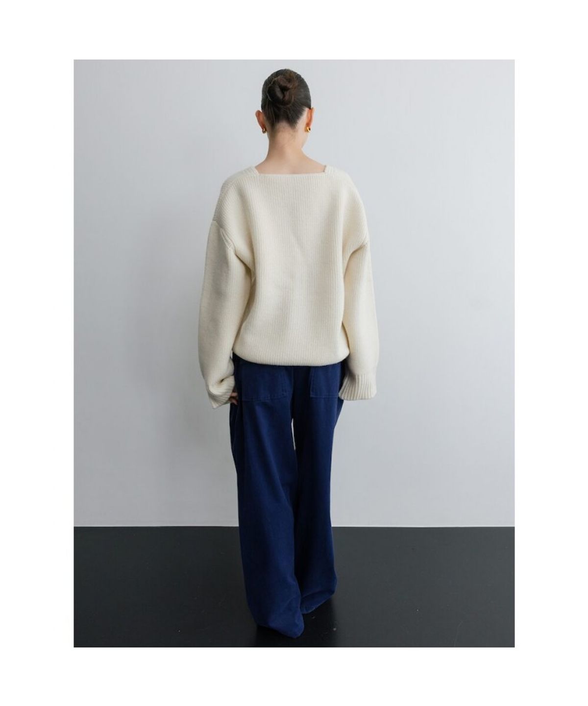 디애퍼처(THE APERTURE) Bulky V Neck Sweater  Ivory (TA5X51A040)