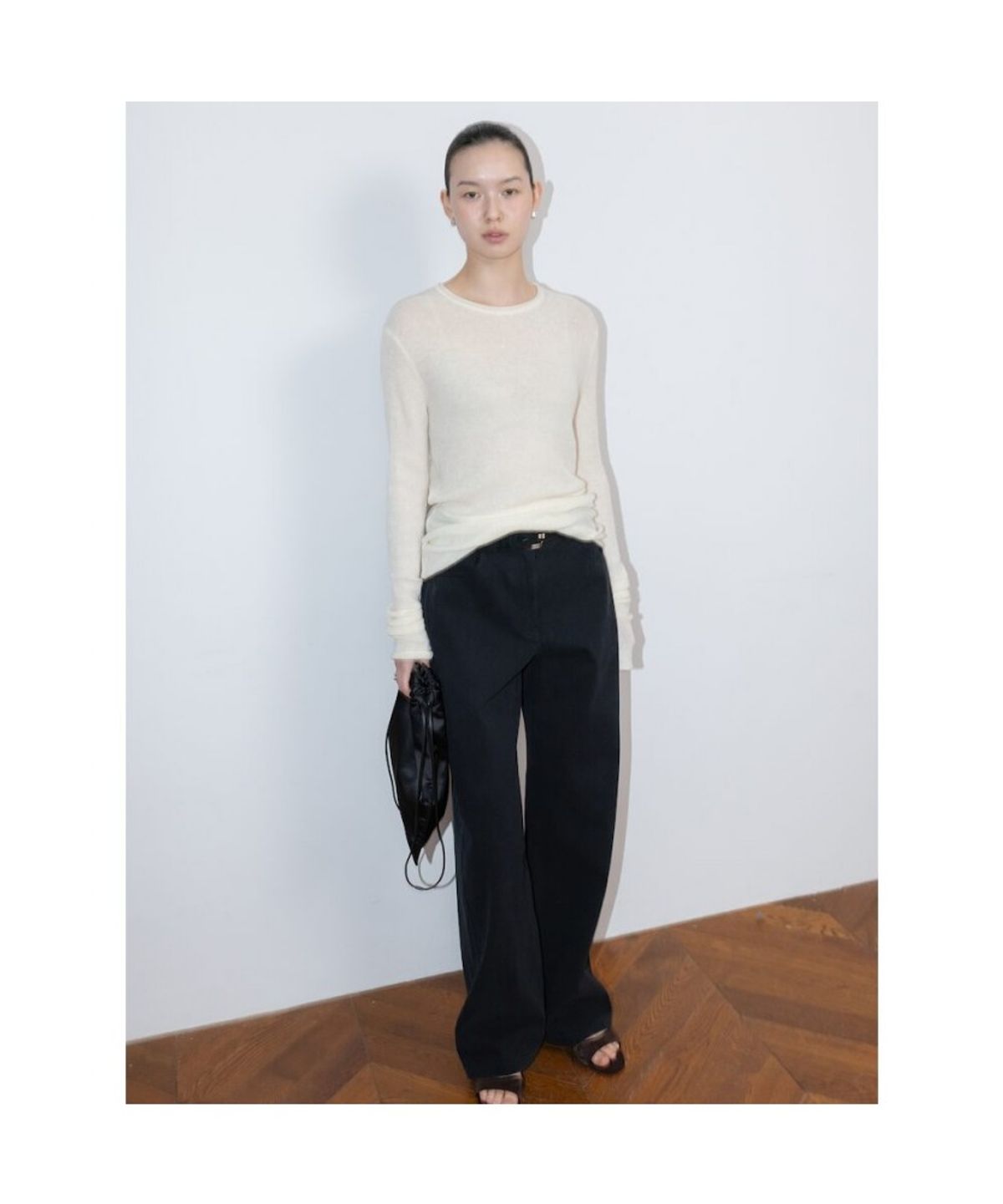 디애퍼처(THE APERTURE) Sheer Round Knit Top  Ivory (TA6251A080)