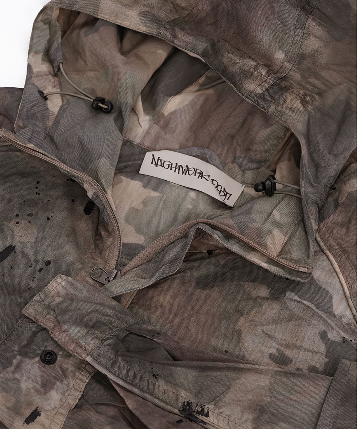나이트워크뎁(NIGHTWORKDEPT) 페인트 카모 쉘 재킷