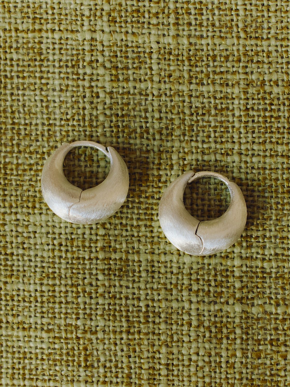 이너프(ENUFF) (silver 925) Textured hobo earring