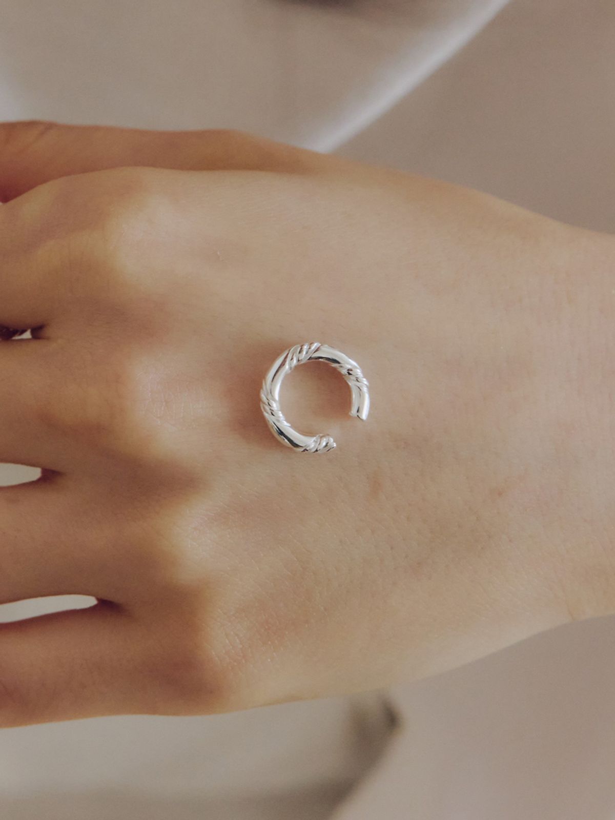 이너프(ENUFF) (silver 925) Orbe earcuff
