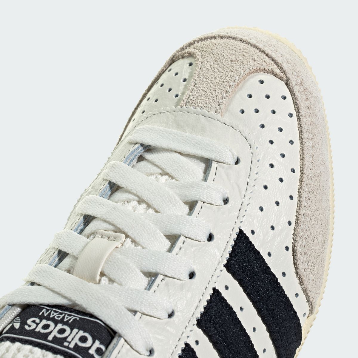 아디다스(ADIDAS) 재팬 KI3030