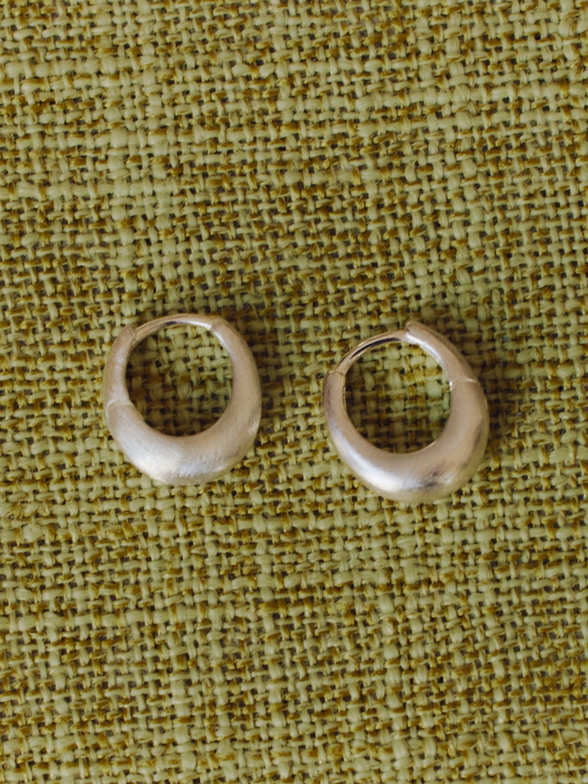 이너프(ENUFF) Mini hoop earring