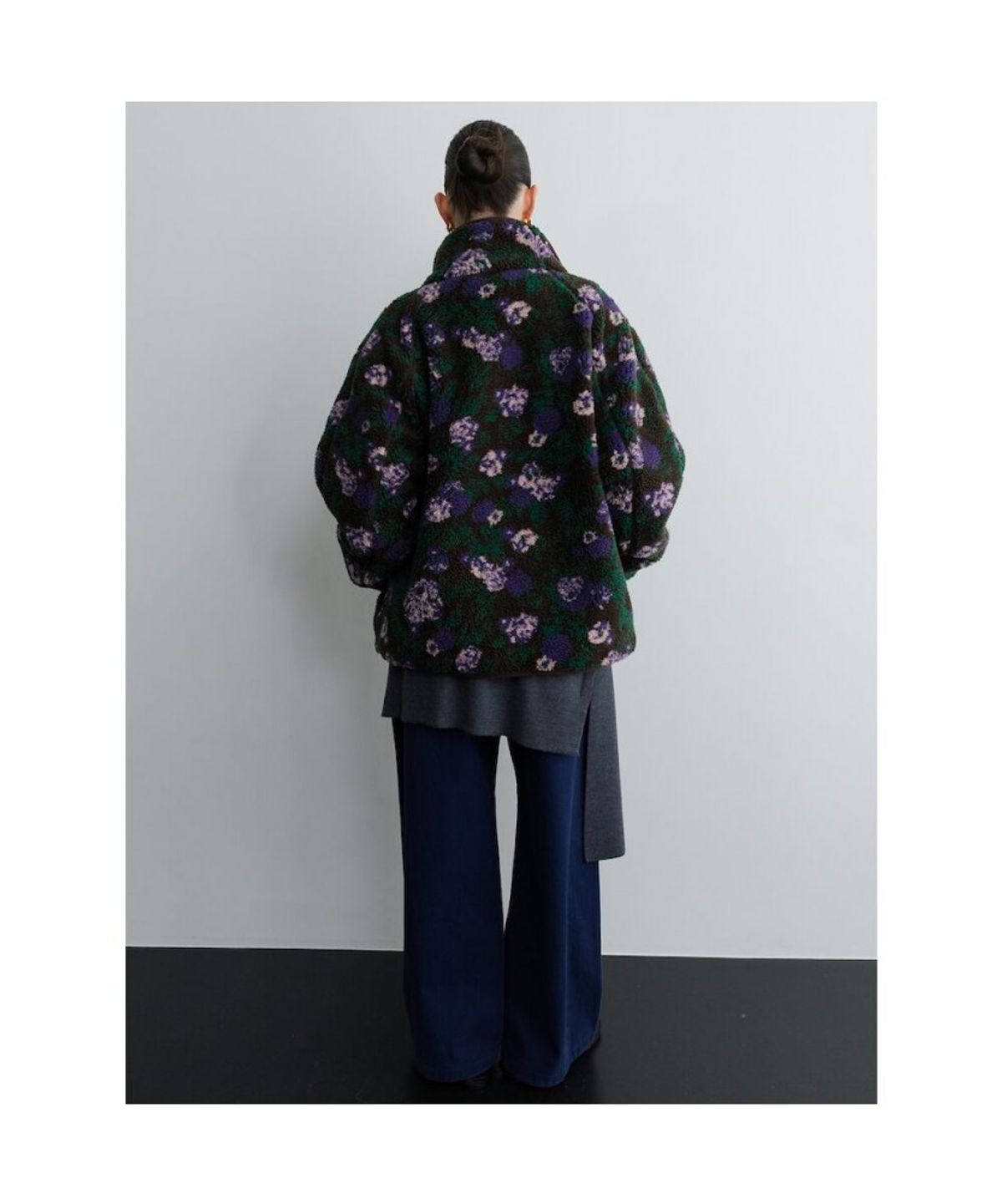 디애퍼처(THE APERTURE) Unisex Flower Fleece Jacket  Brown (TA6139A05D)