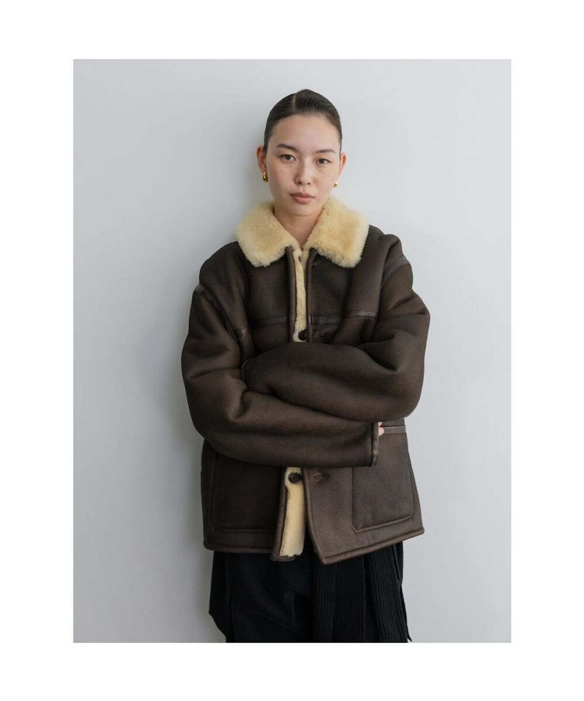 디애퍼처(THE APERTURE) Reversible Shearling Jacket  Brown (TA5X11A05D)