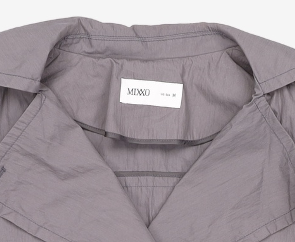 미쏘(MIXXO) 테일러드 더블버튼 크롭 점퍼 MIWJJC425G M