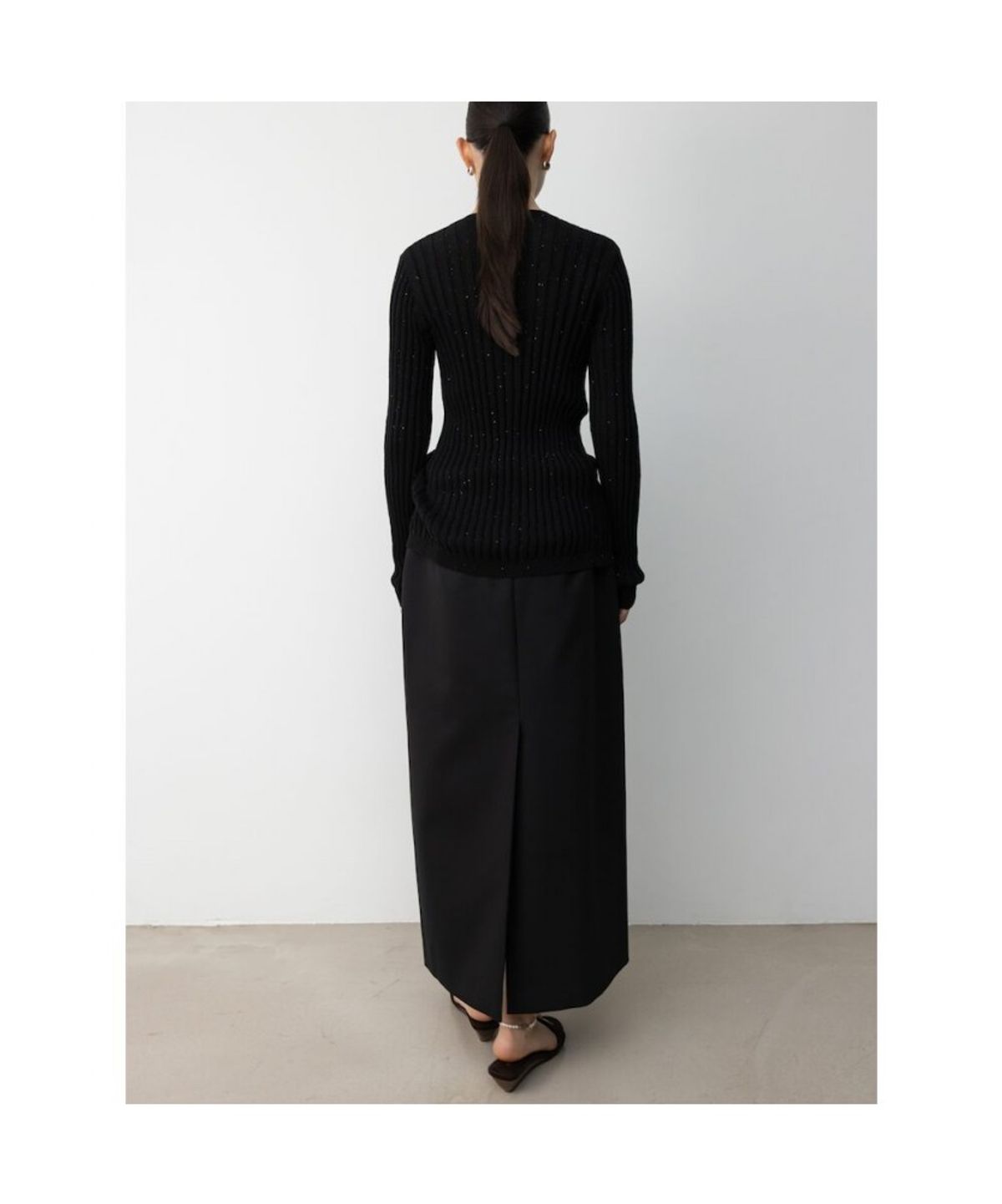 디애퍼처(THE APERTURE) Troia H Line Skirt  Black (TA6127A045)