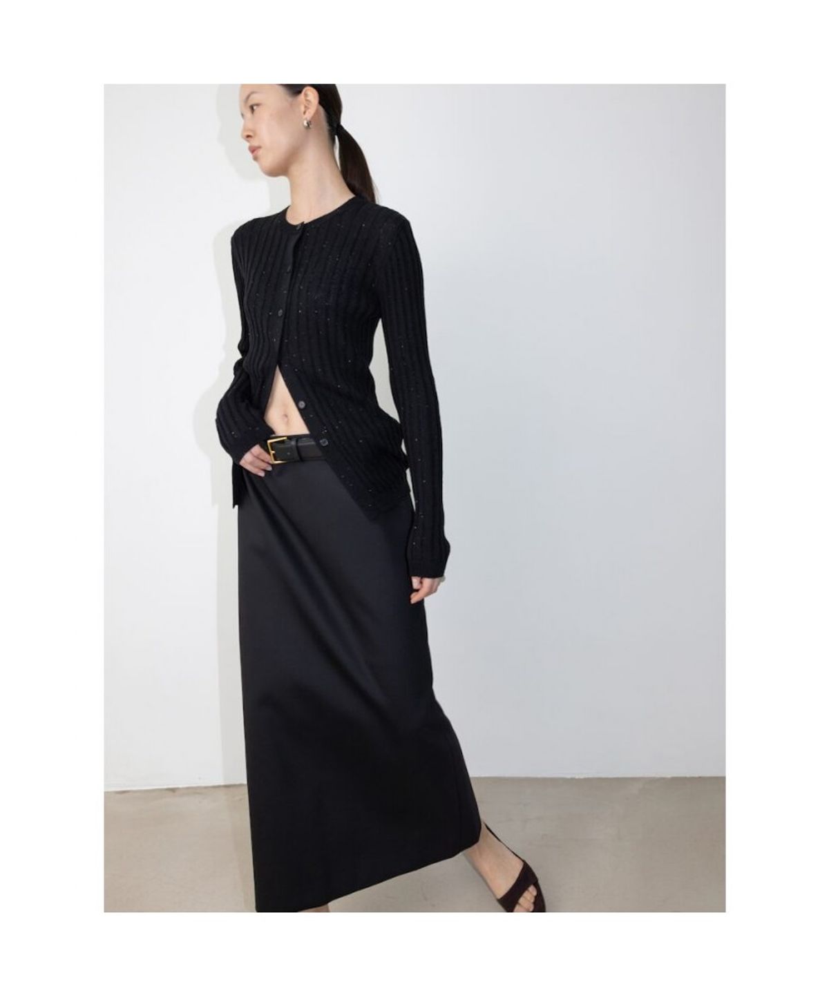 디애퍼처(THE APERTURE) Troia H Line Skirt  Black (TA6127A045)