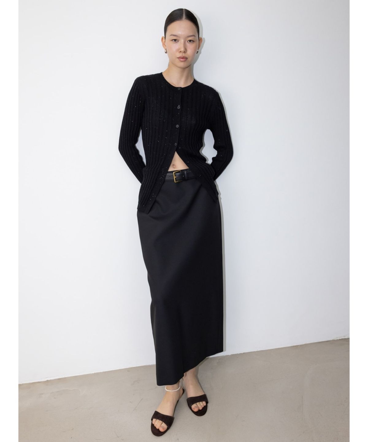 디애퍼처(THE APERTURE) Troia H Line Skirt  Black (TA6127A045)