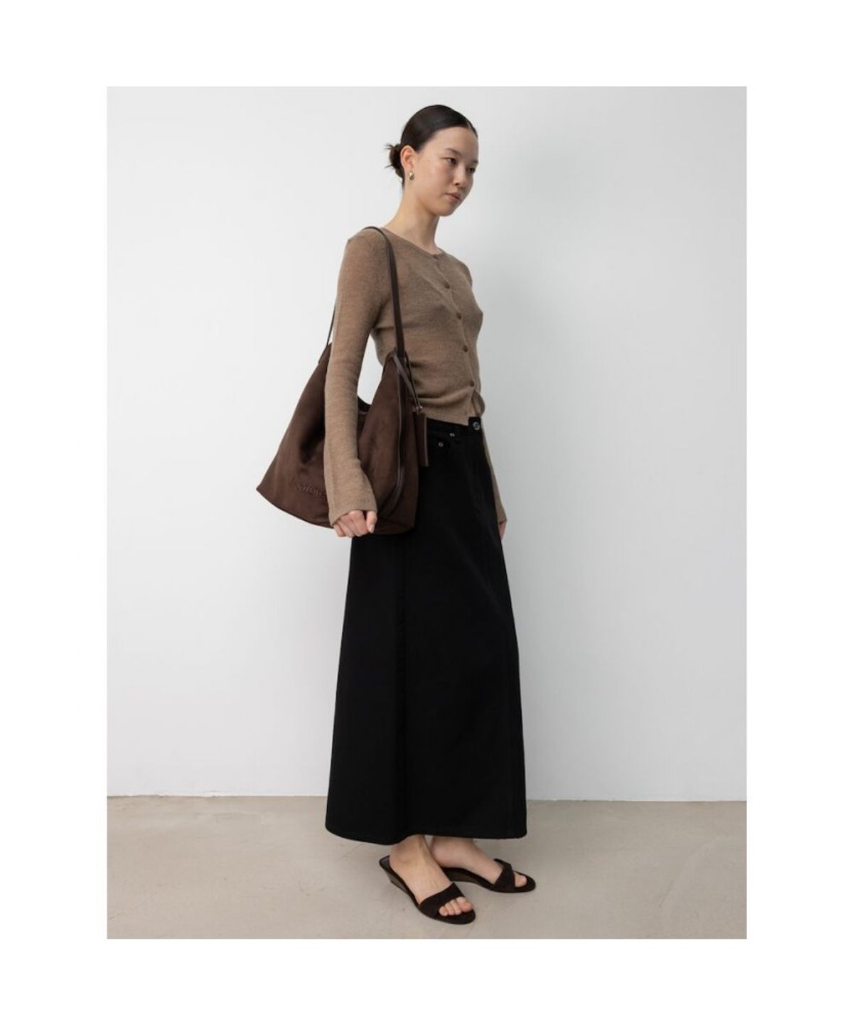 디애퍼처(THE APERTURE) 60s H Line Denim Skirt  Black (TA6227A095)
