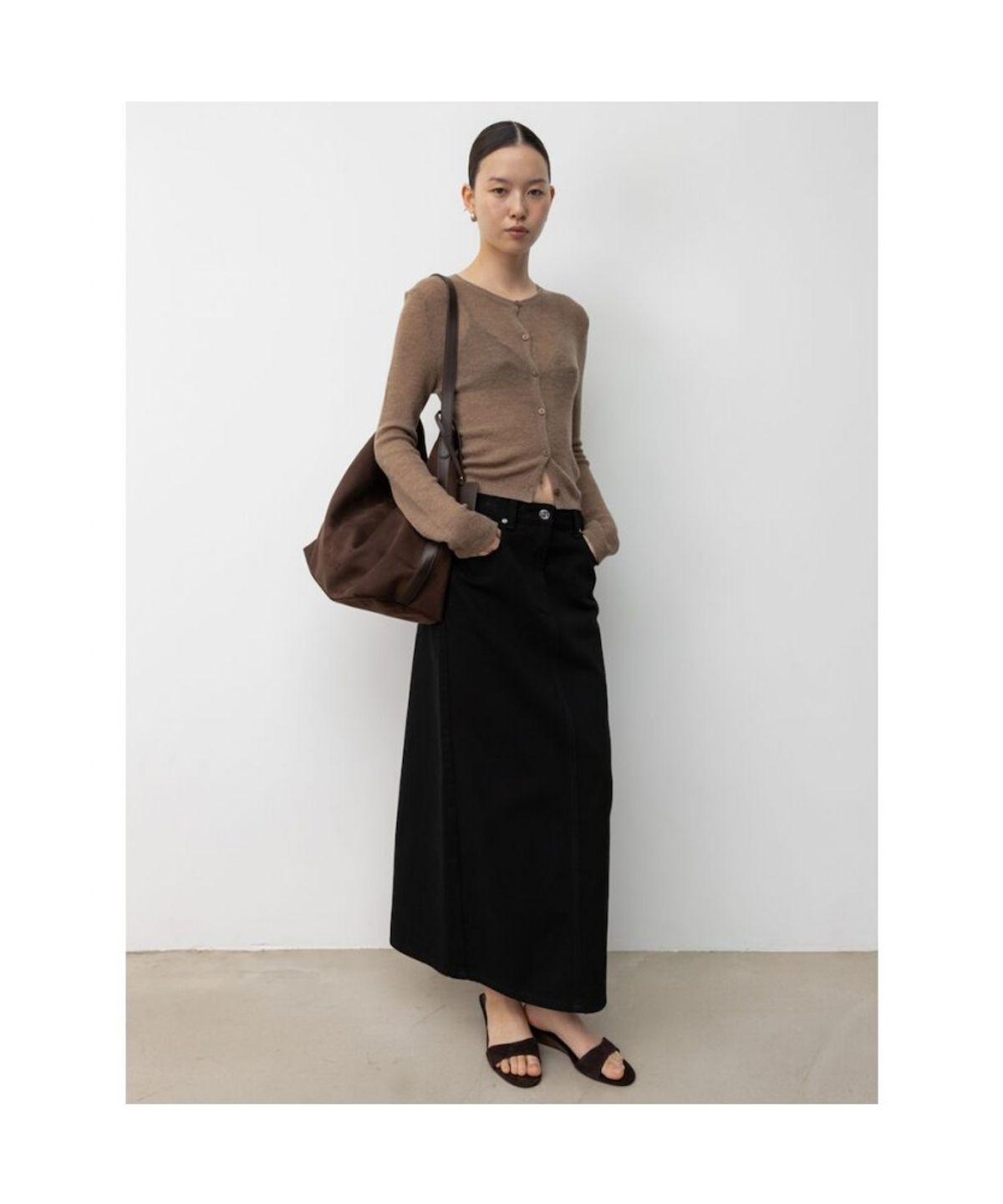 디애퍼처(THE APERTURE) 60s H Line Denim Skirt  Black (TA6227A095)