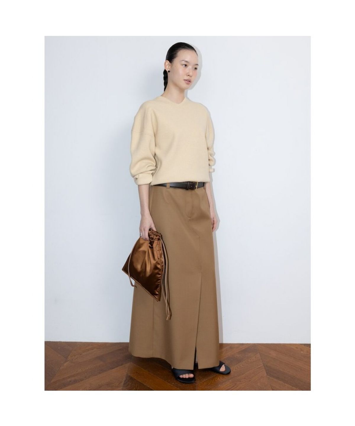 디애퍼처(THE APERTURE) CharlieLong Skirt  Beige (TA6227A07A)