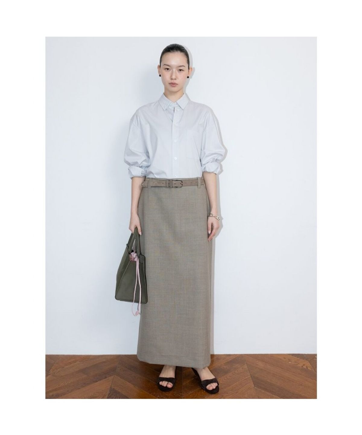 디애퍼처(THE APERTURE) 90S Jo H Line Skirt  Beige (TA6227A10A)