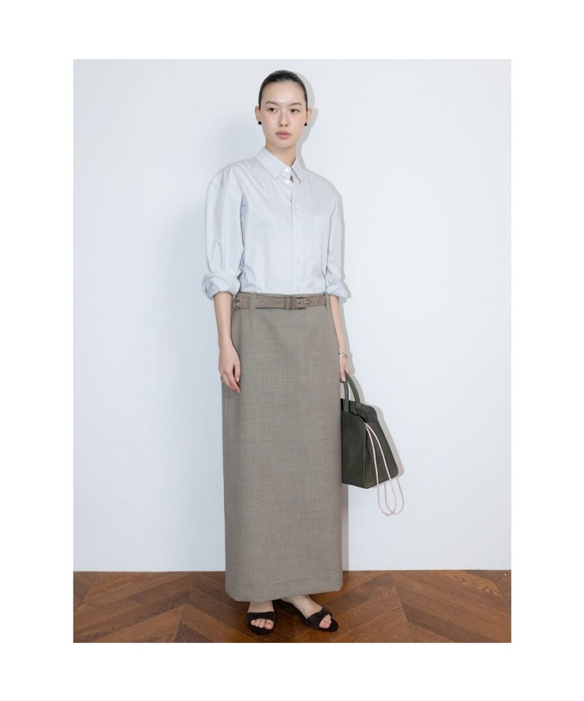 디애퍼처(THE APERTURE) 90S Jo H Line Skirt  Beige (TA6227A10A)