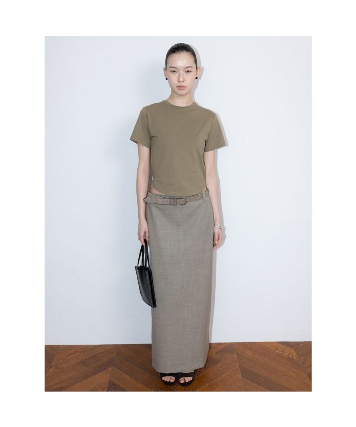 디애퍼처(THE APERTURE) 90S Jo H Line Skirt  Beige (TA6227A10A)