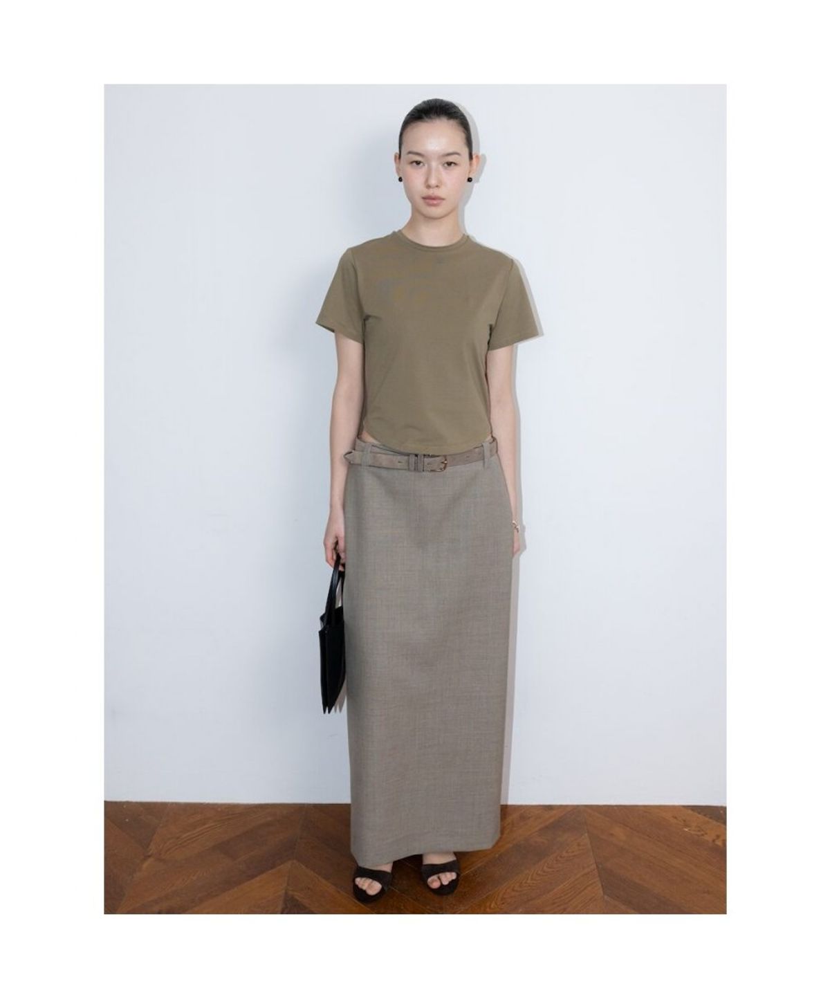 디애퍼처(THE APERTURE) 90S Jo H Line Skirt  Beige (TA6227A10A)