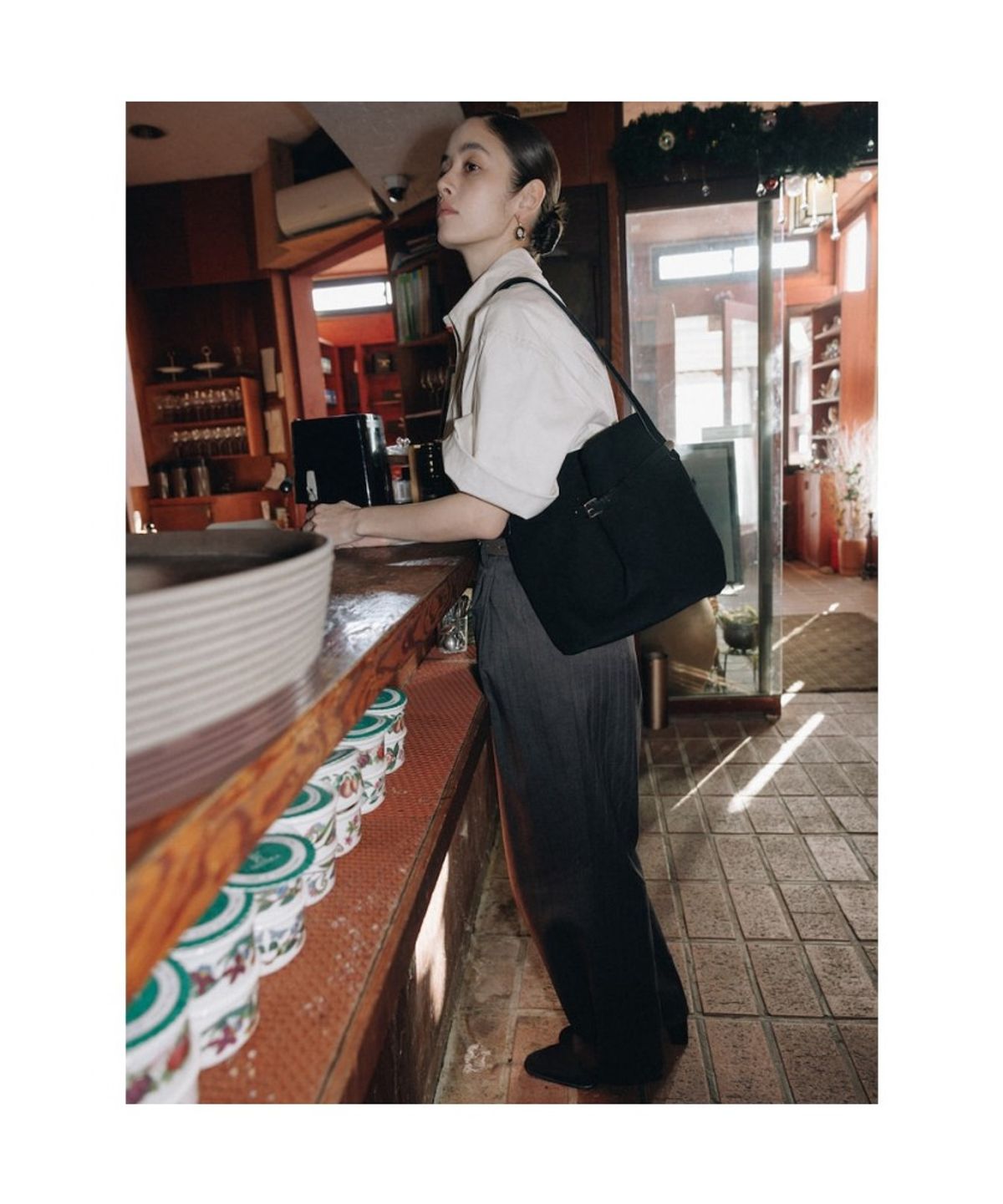 디애퍼처(THE APERTURE) Bucket Belt Bag  Black (TA62D4A015)