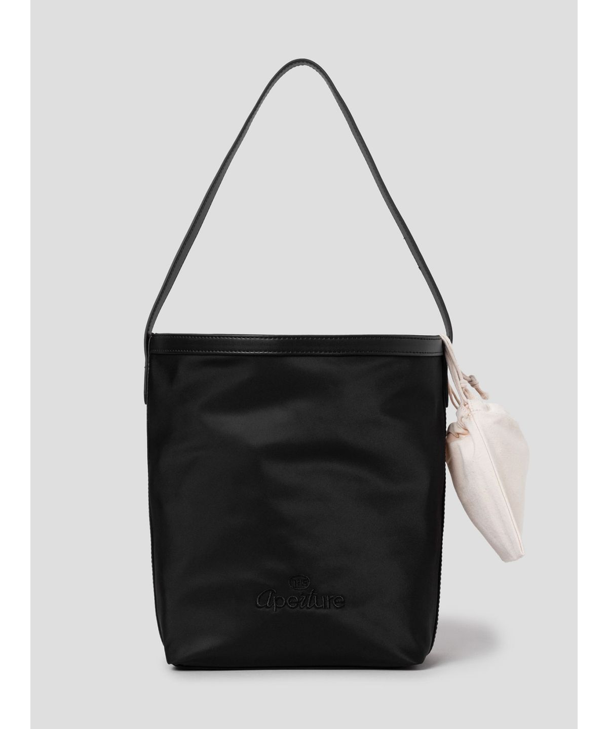 디애퍼처(THE APERTURE) [리오더]Mini Bulky Bag In Nylon  Black (TA62D4A075)